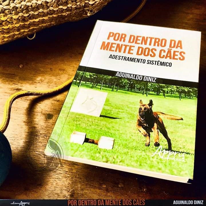 Livro Por Dentro da Mente dos Cães